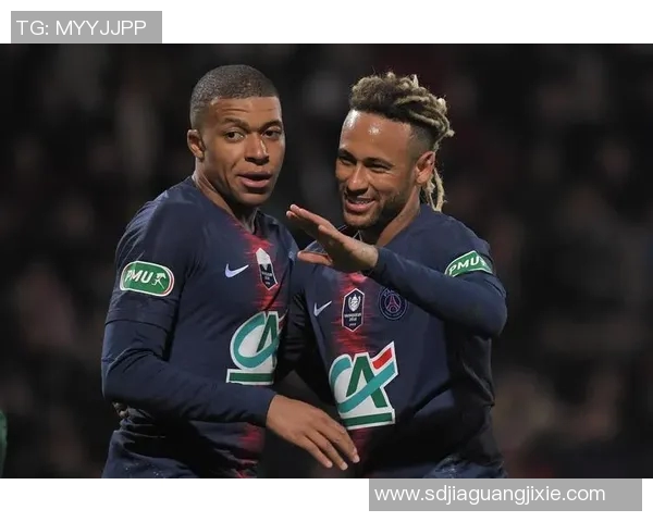 蓉港足球明星全景盘点及其成就与影响力分析 蓉港足球明星全景盘点及其成就与影响力分析