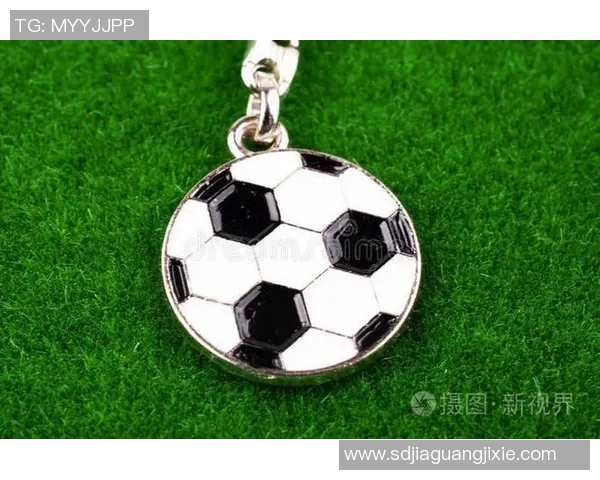 足球明星周边礼物精选图片分享让你与偶像更亲近的完美选择