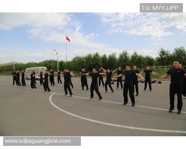 重庆篮球队阵地战体系解析与战术创新探讨 重庆篮球队阵地战体系解析与战术创新探讨